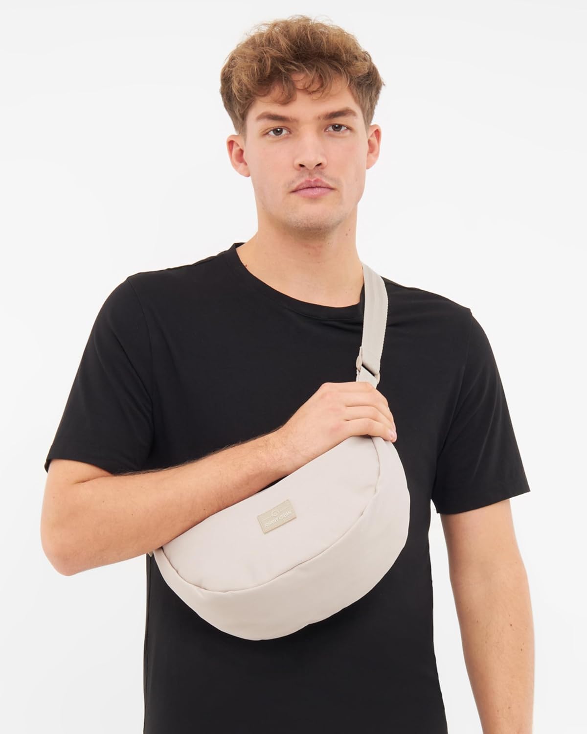 Johnny Urban Crossbody Bag Damen & Herren Beige - Ally Medium - Moon Bag Design - Umhängetasche Im Halbmond Stil - Halbrunde Tasche Mit Verstellbarem Gurt - Wasserabweisend